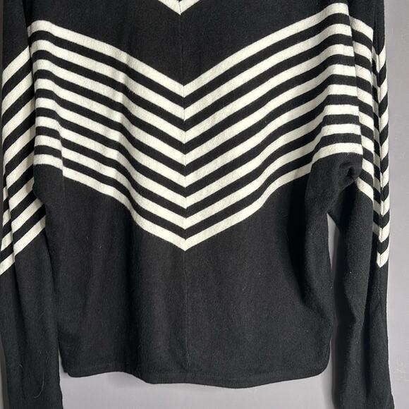 Tahari Black and White Striped Mock Turtleneck Pullover Sweater Size Small - Picture 2 of 7